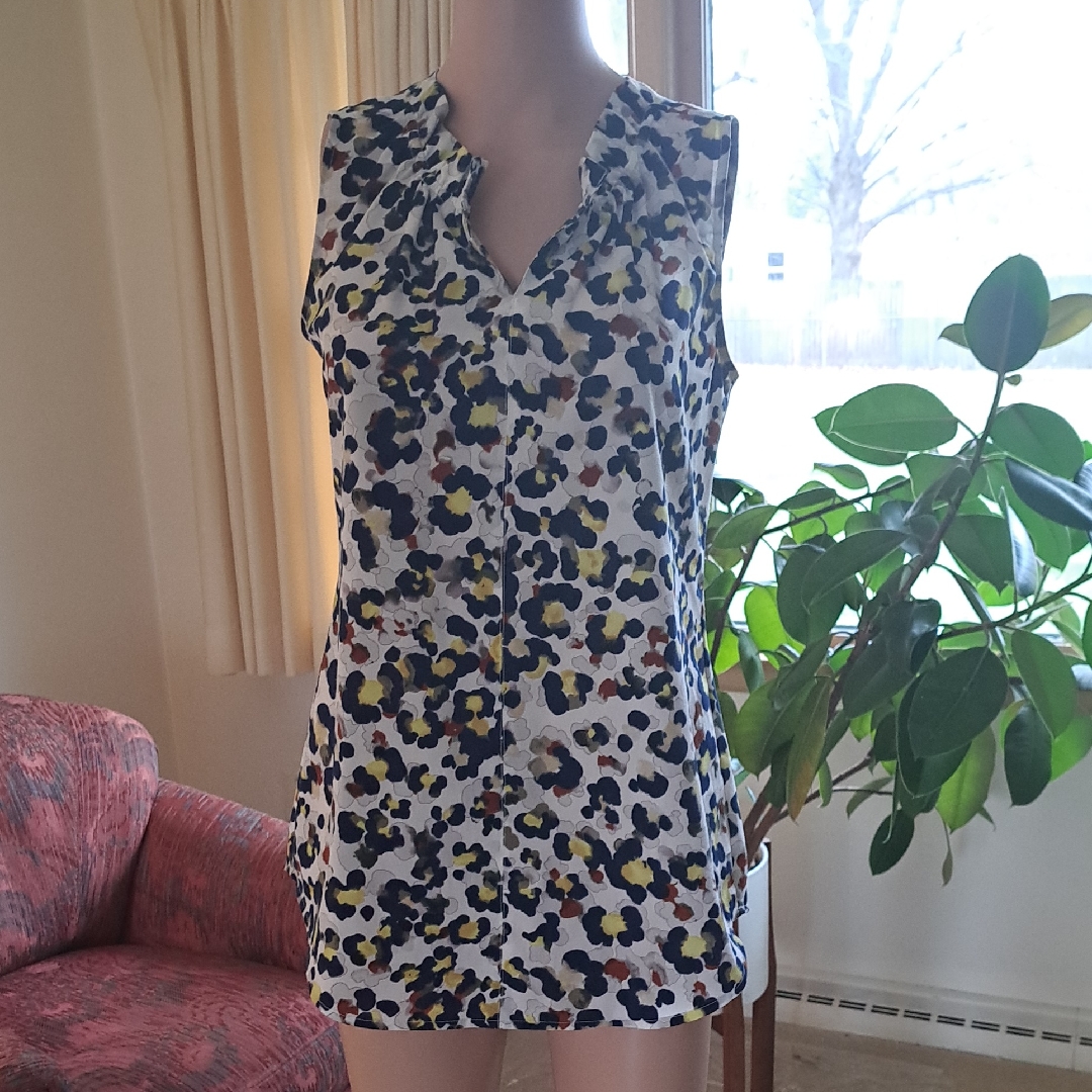 Cabi Summer Top Small, Ptp 19"/ Bundle Only